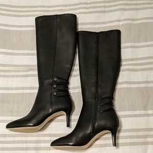 Black kitten heel boots NWOT